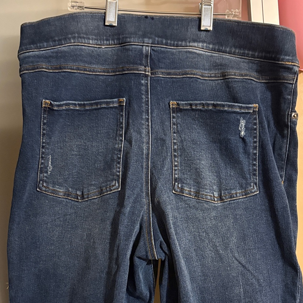 BNWT SPANX Ripped Distressed Blue jean leggings - Xl size - Picture 8 of 9